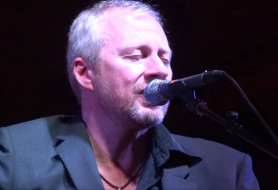 Ígéret (május) hava 26.-án – Black – Colin Vearncombe