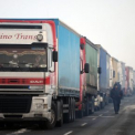 Hatszáz kamion vesztegelt Szegednél – Már megnyitották a határátkelőt