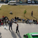 Egy éjszaka több mint száz határsértőt fogtak el Csongrád megyében